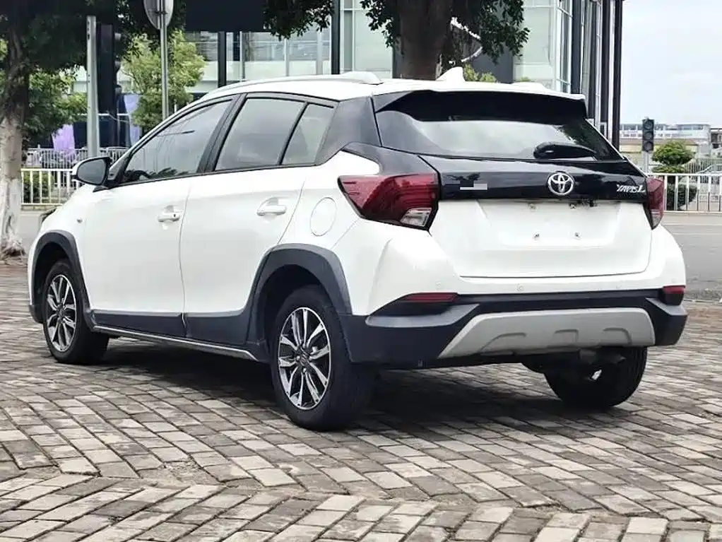 Toyota Yaris L — миниатюра 9