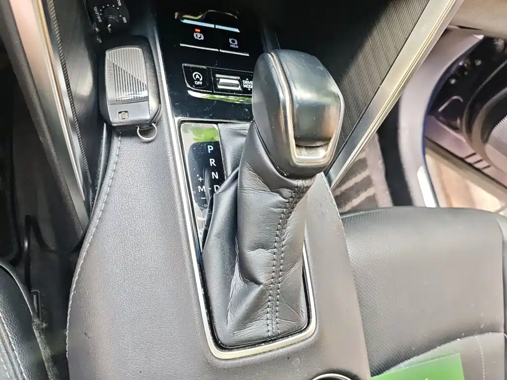 Toyota Harrier — миниатюра 7