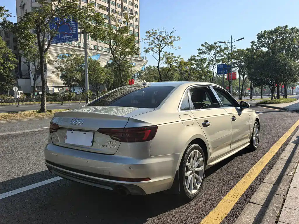 Audi A4L — миниатюра 13