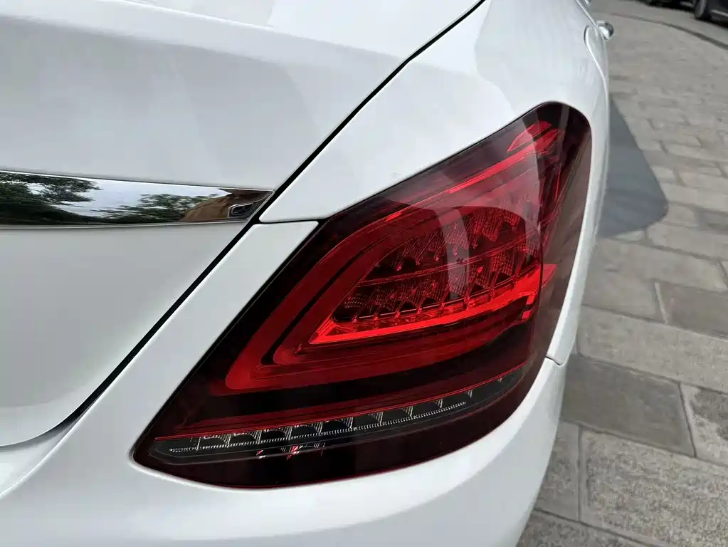 Mercedes-Benz C-Class — миниатюра 43