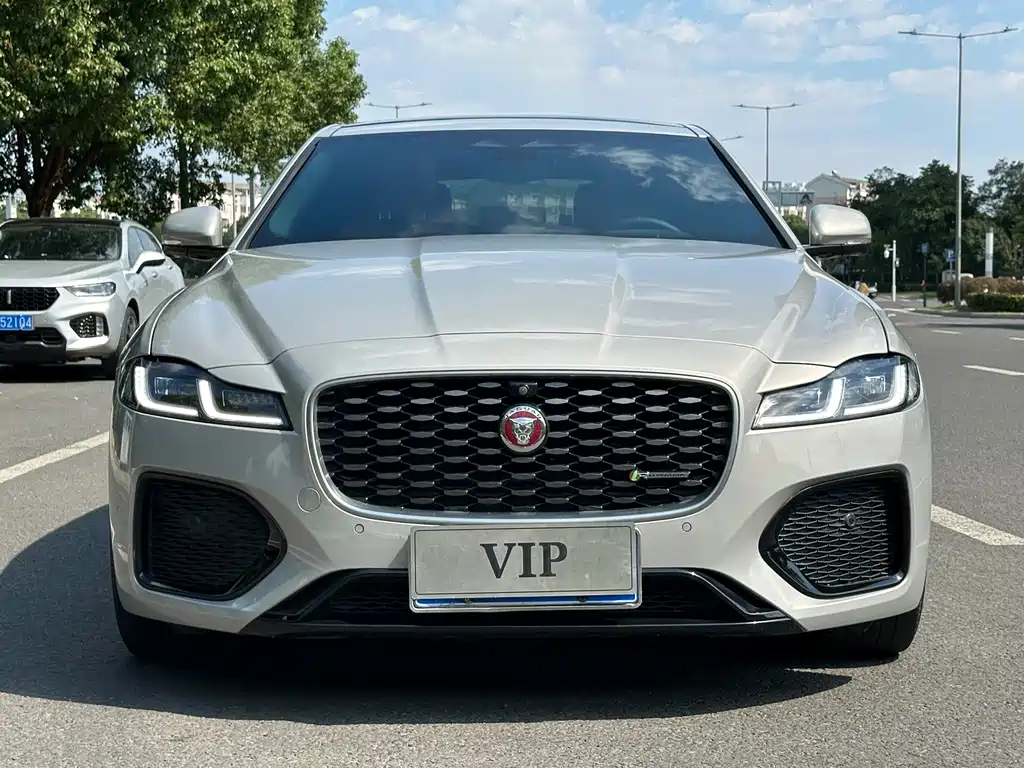 Jaguar XFL — миниатюра 2