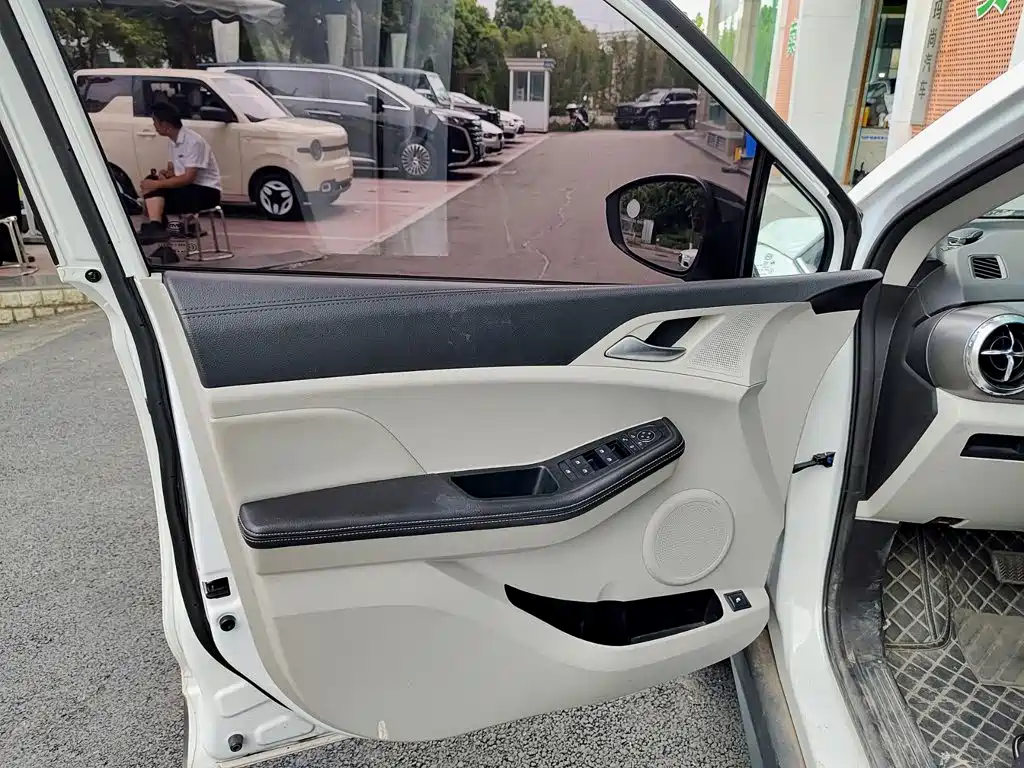 BYD Yuan Pro — миниатюра 6