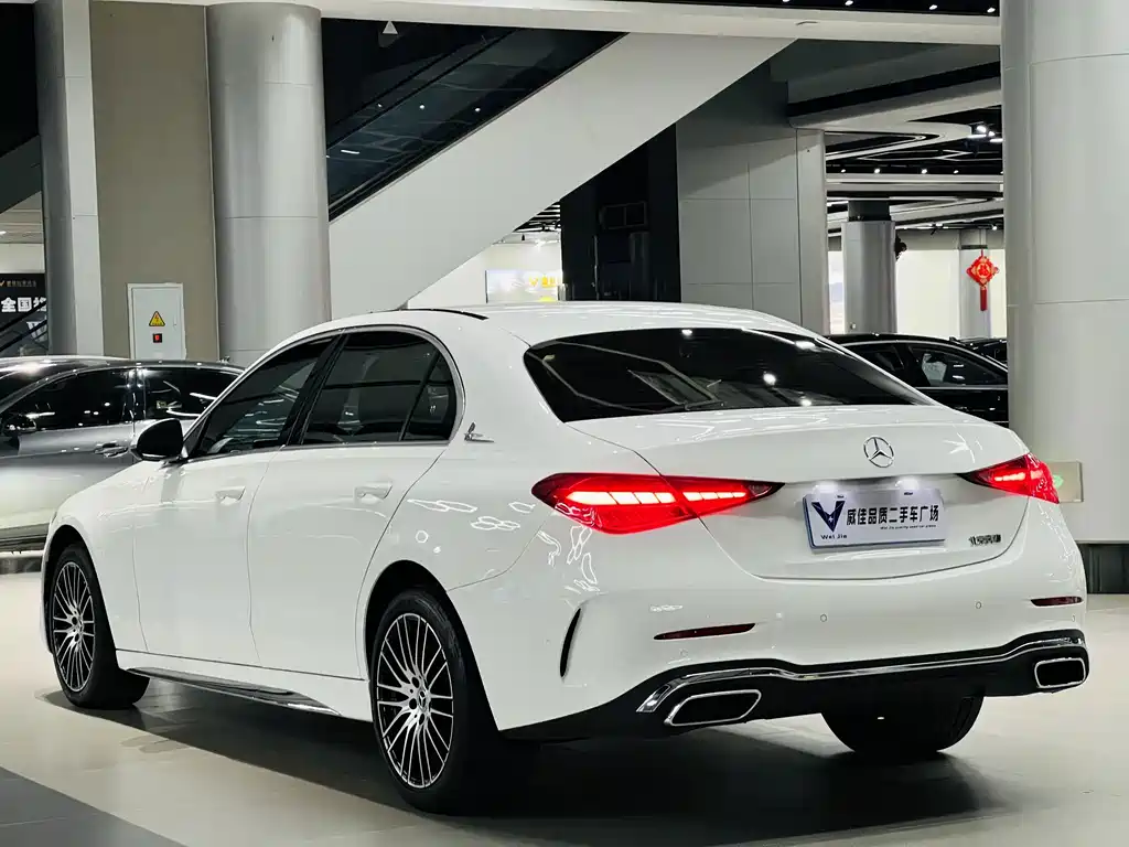 Mercedes-Benz C-Class — миниатюра 9