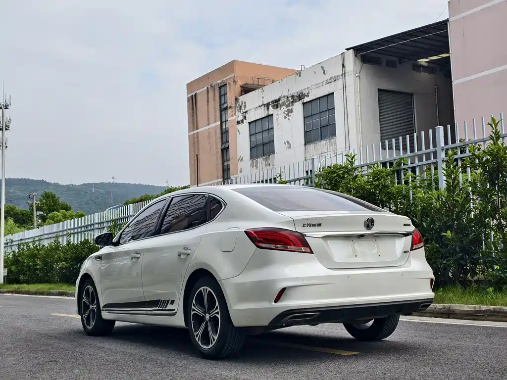 MG 6 2019 20T AT