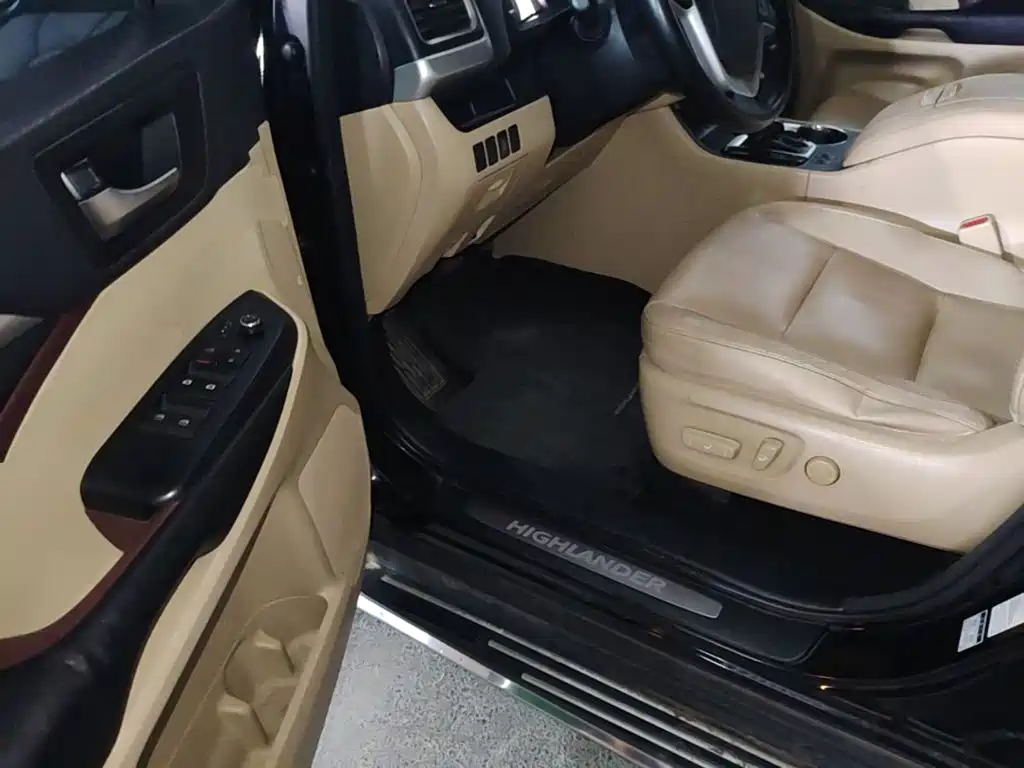 Toyota Highlander — миниатюра 16