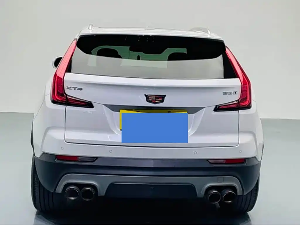 CADILLAC XT4