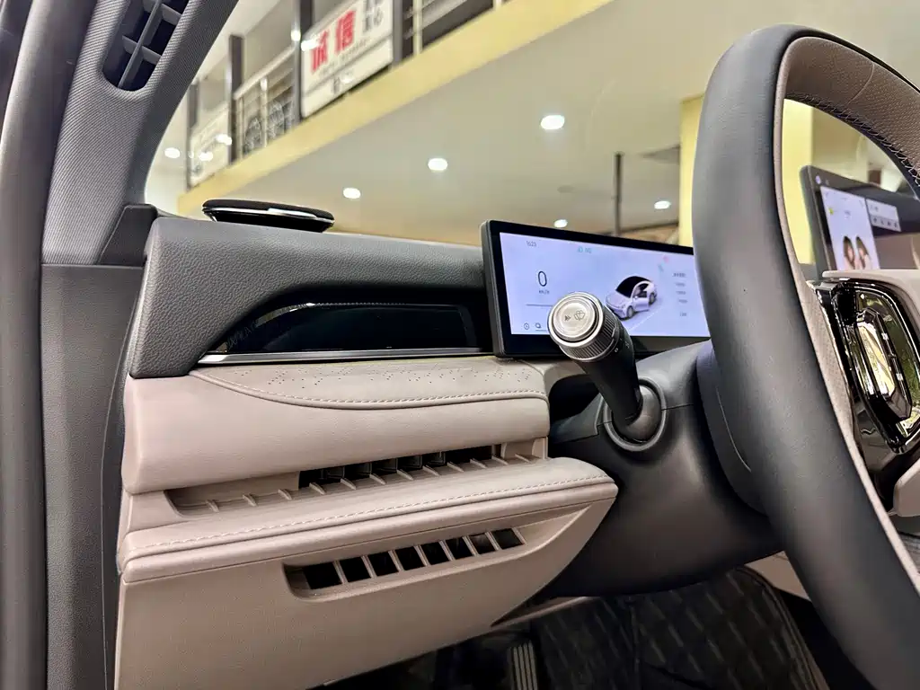 GEELY GALAXY GALAXY SPARKLE 8