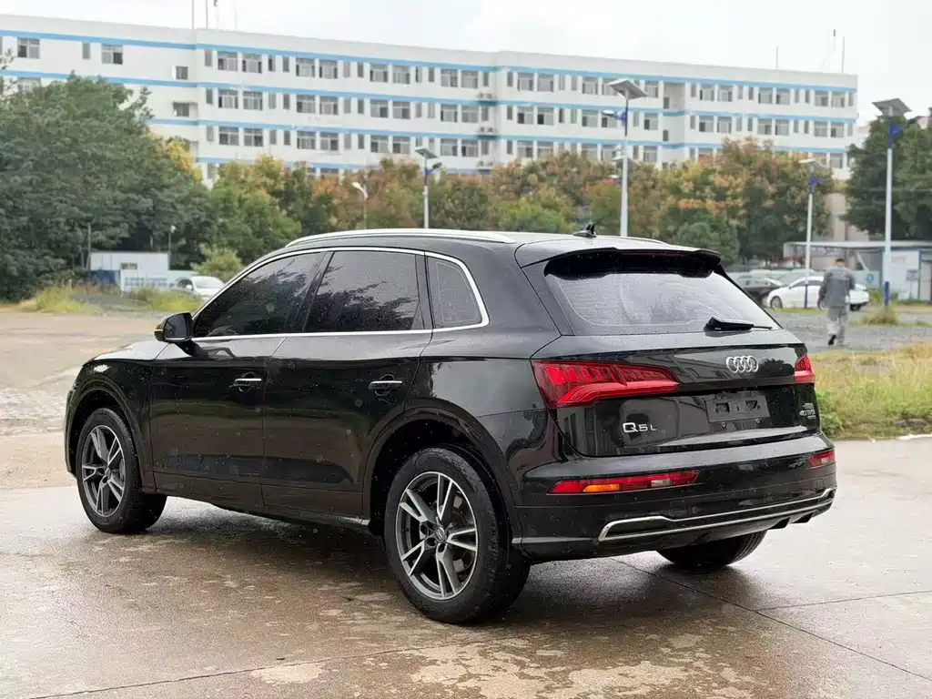 Audi Q5L — миниатюра 4