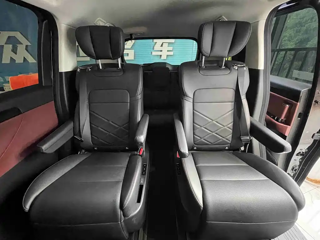 GAC Motor 传祺E8 PHEV — миниатюра 12