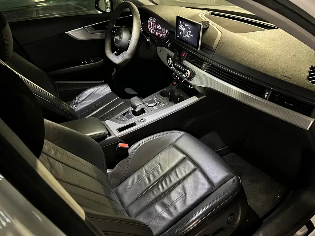 Audi A4L — миниатюра 12