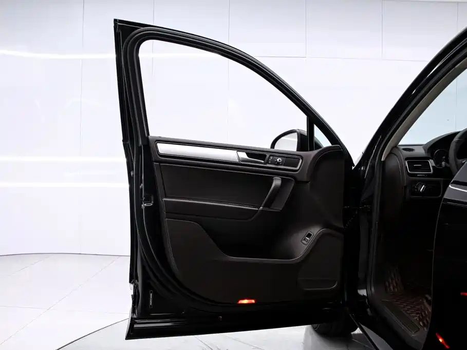 Volkswagen Touareg — миниатюра 13