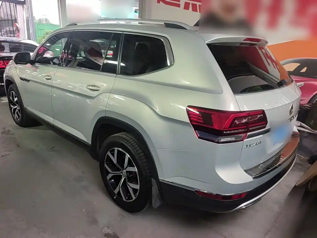 Volkswagen Teramont — миниатюра 5