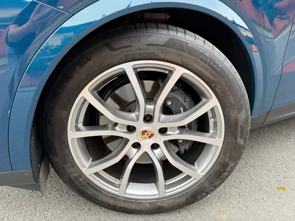 Porsche Cayenne — миниатюра 14