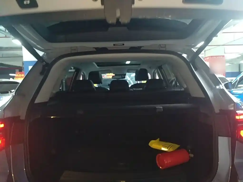 Roewe RX5 New Energy — миниатюра 19