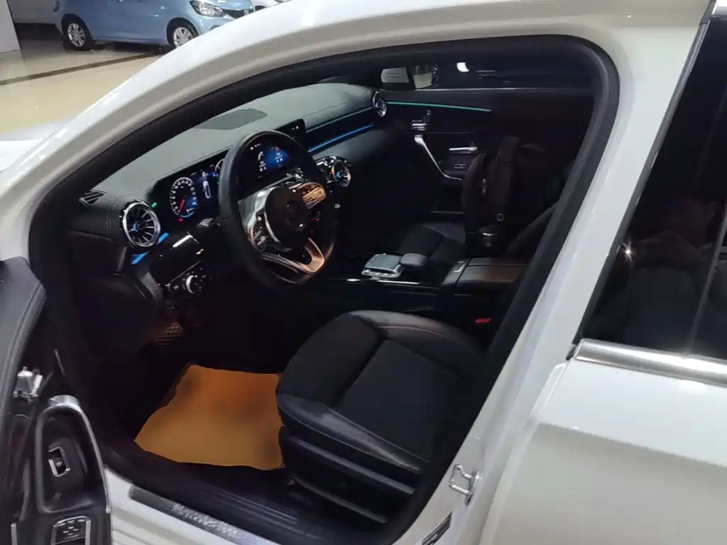 Mercedes-Benz A-Class — миниатюра 15