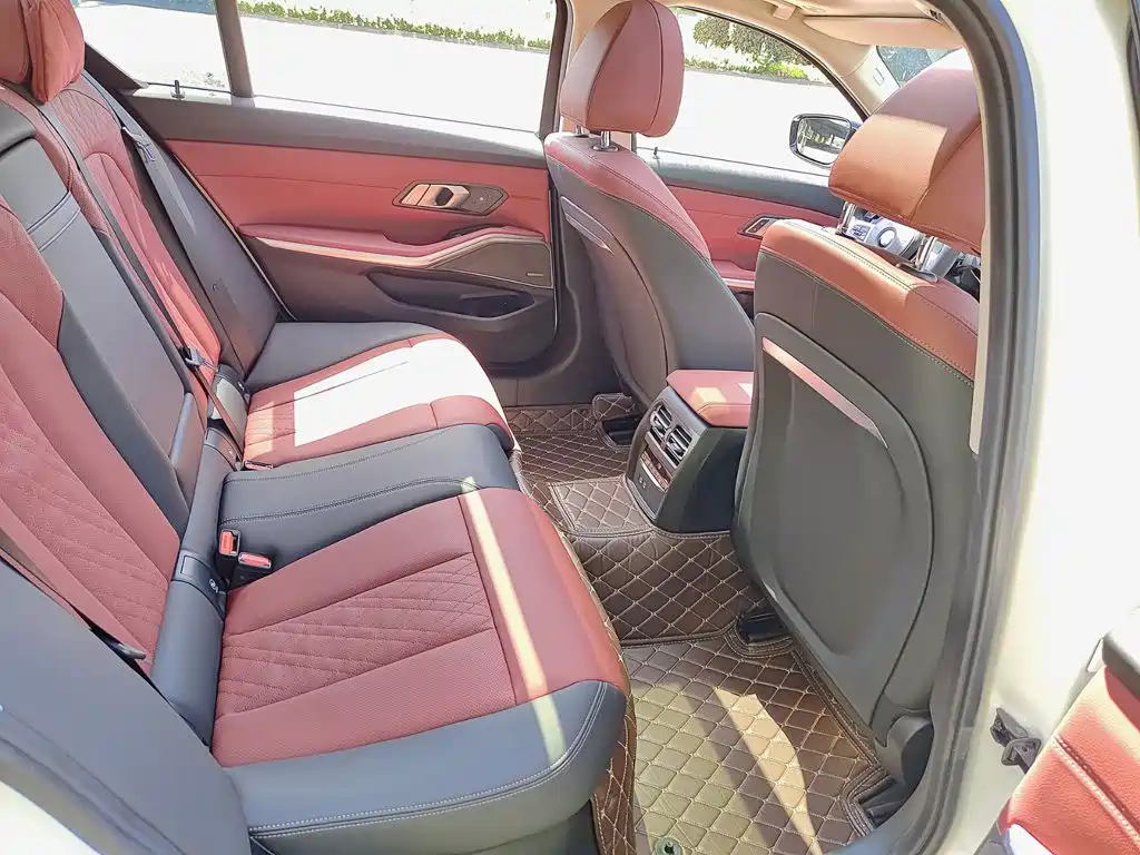 BMW 3 Series — миниатюра 11