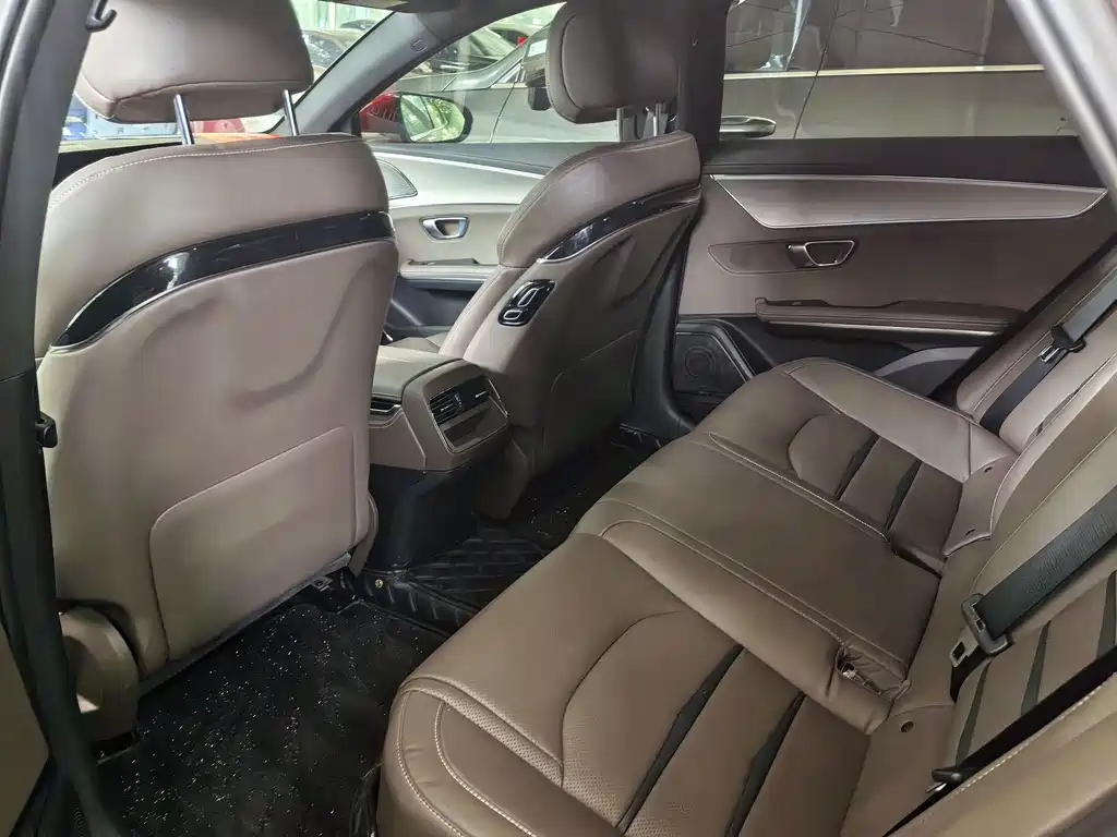 BYD Han — миниатюра 10