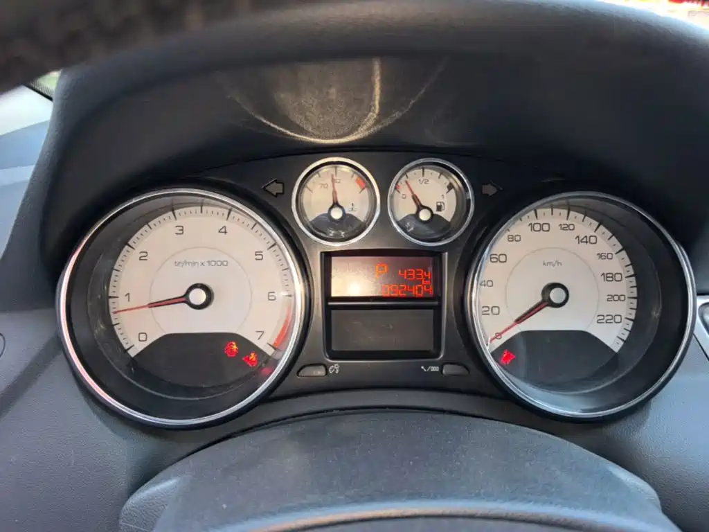Peugeot 308 — миниатюра 12