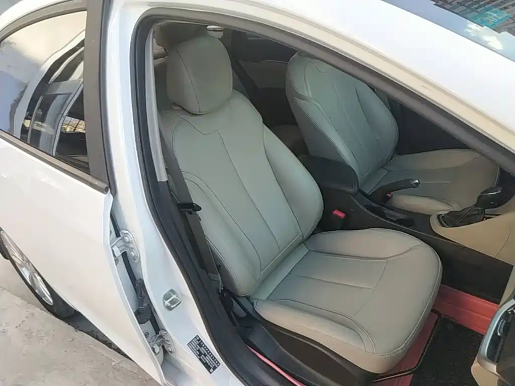 Buick Excelle — миниатюра 25