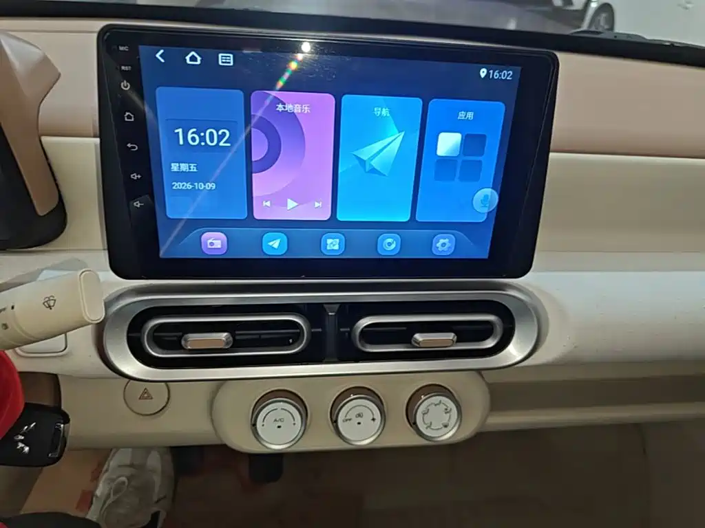 Wuling MINIEV — миниатюра 13