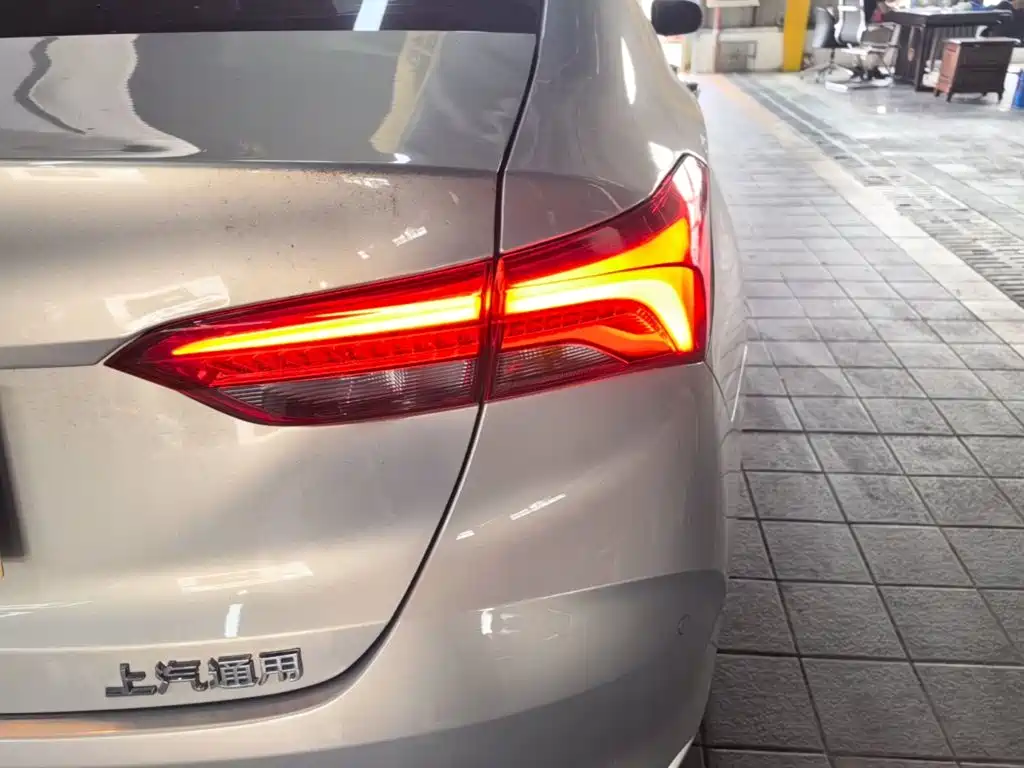 Buick Verano — миниатюра 8
