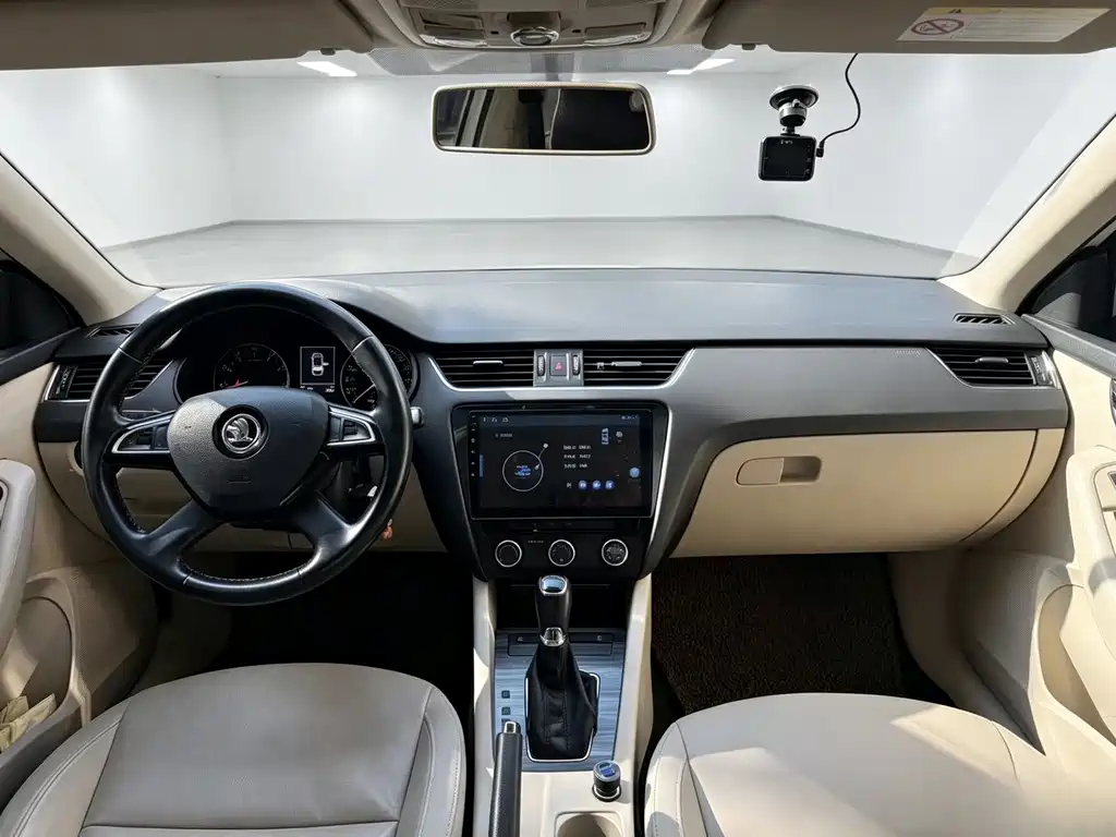 Skoda Octavia — миниатюра 7