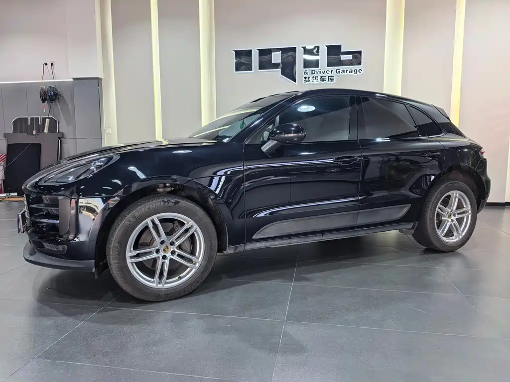 Porsche Macan — миниатюра 3