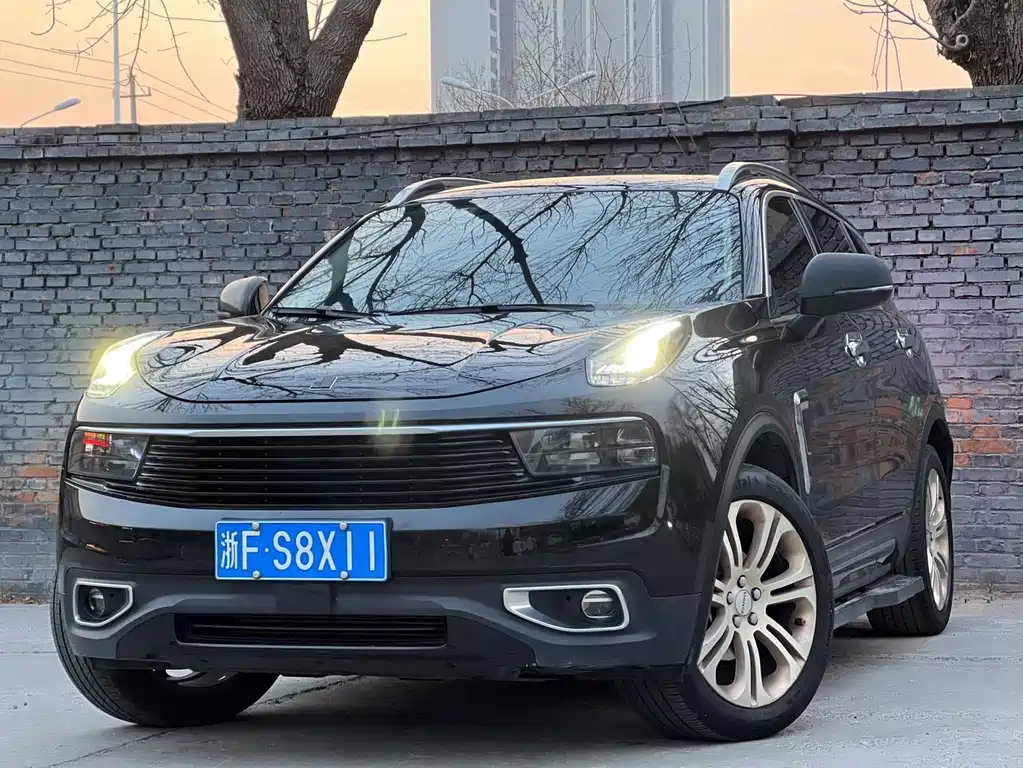 Lynk & Co 01 2019