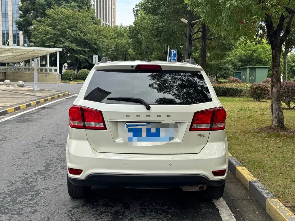 Dodge Journey — миниатюра 5