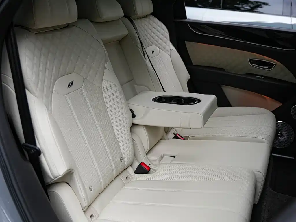 Bentley Bentayga — миниатюра 16