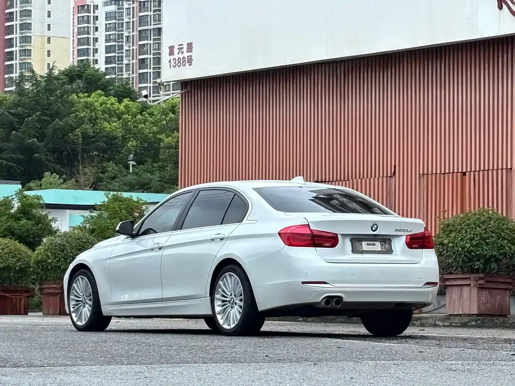 BMW 3 Series — миниатюра 12