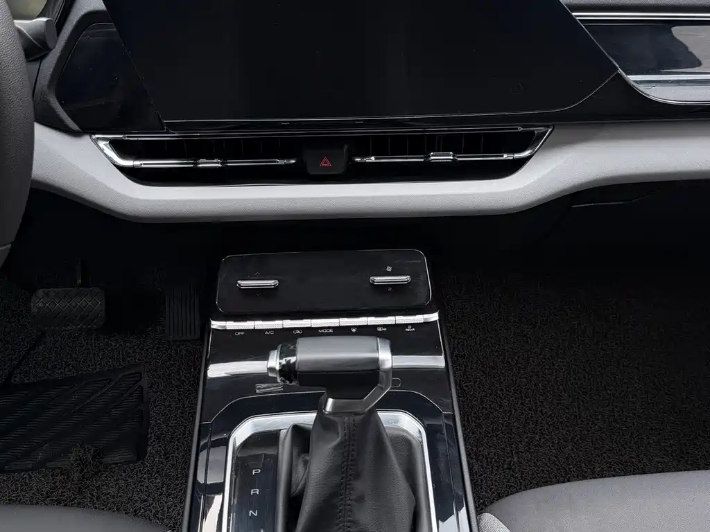 Wuling Victory — миниатюра 9