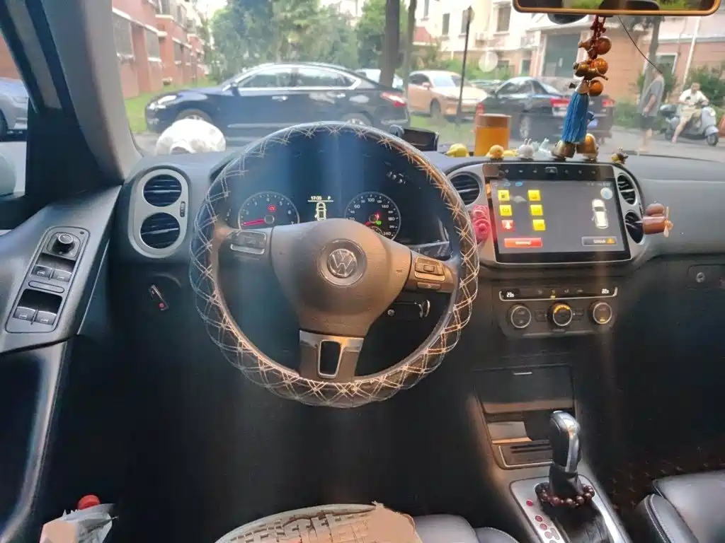 Volkswagen Tiguan — миниатюра 3