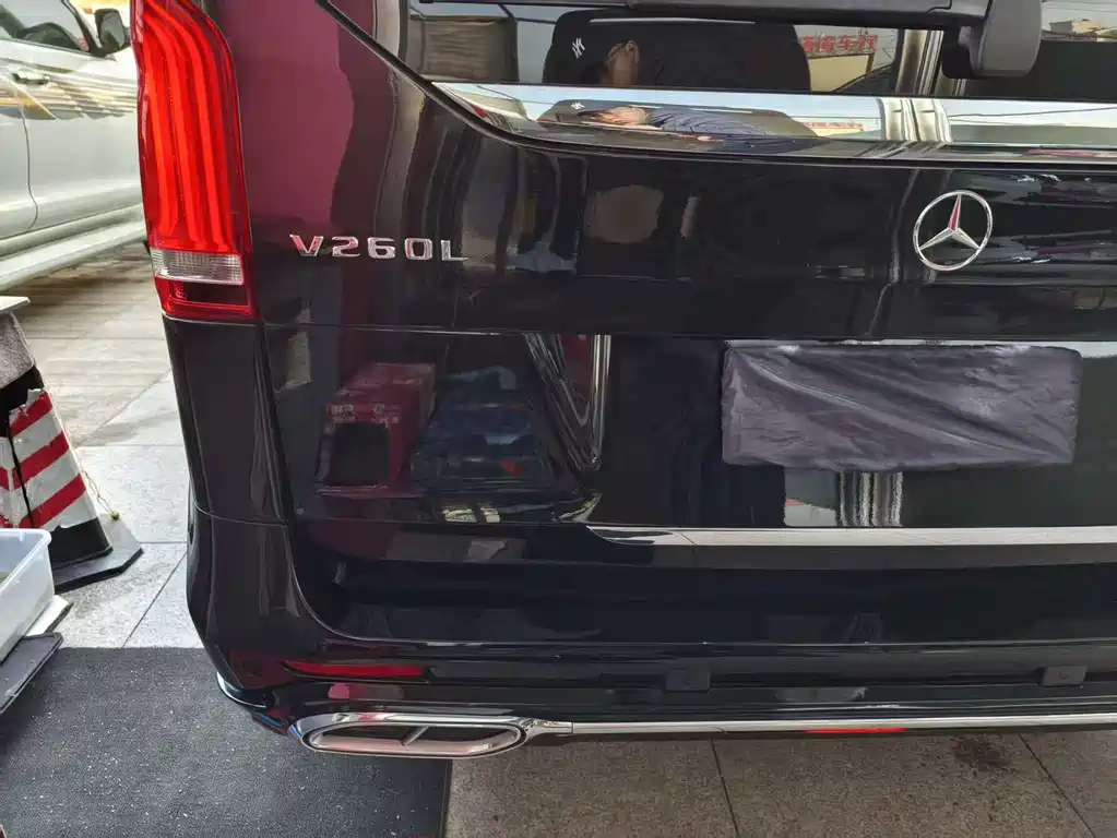 MERCEDES-BENZ V CLASS