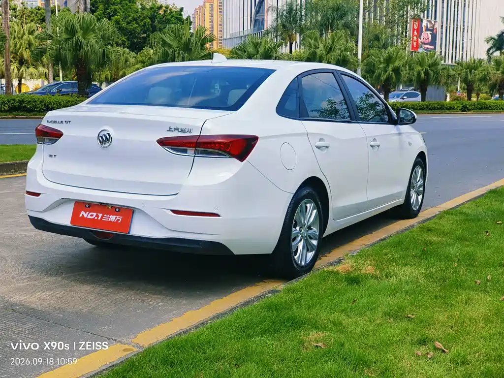 Buick Excelle — миниатюра 11