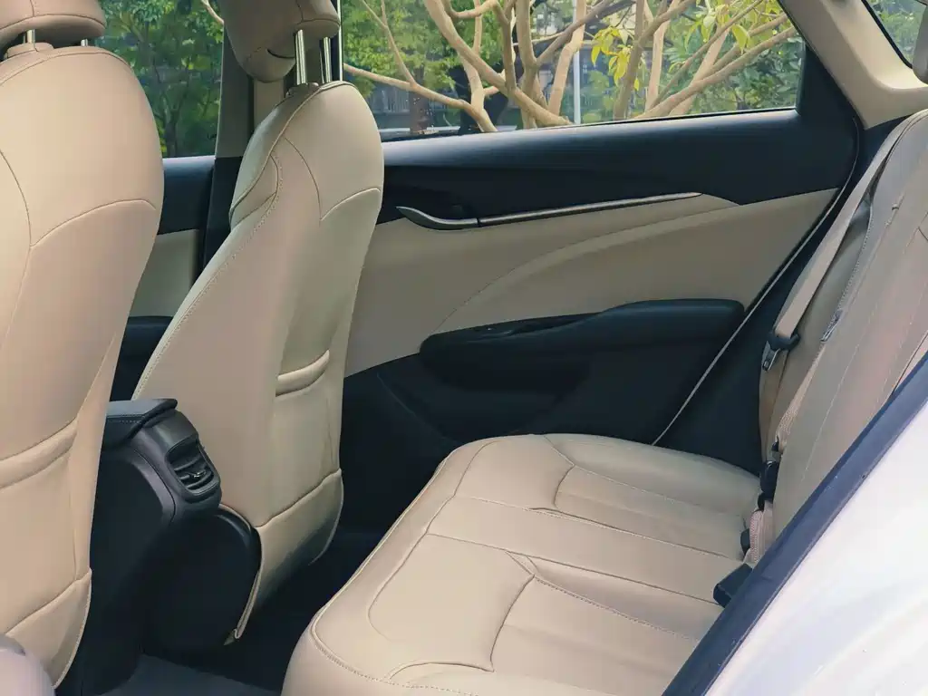 Buick Excelle — миниатюра 13