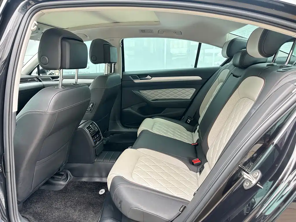 Volkswagen Magotan — миниатюра 6