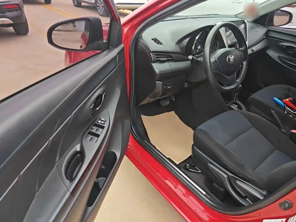 Toyota Yaris L — миниатюра 16