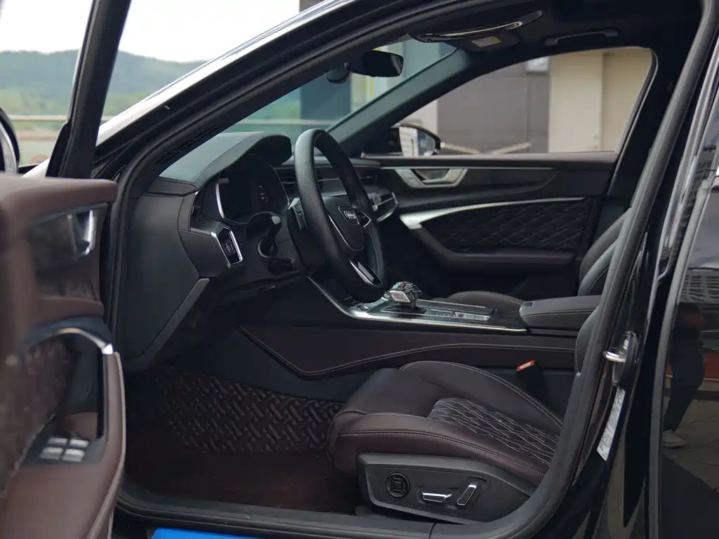 Audi A6L — миниатюра 4