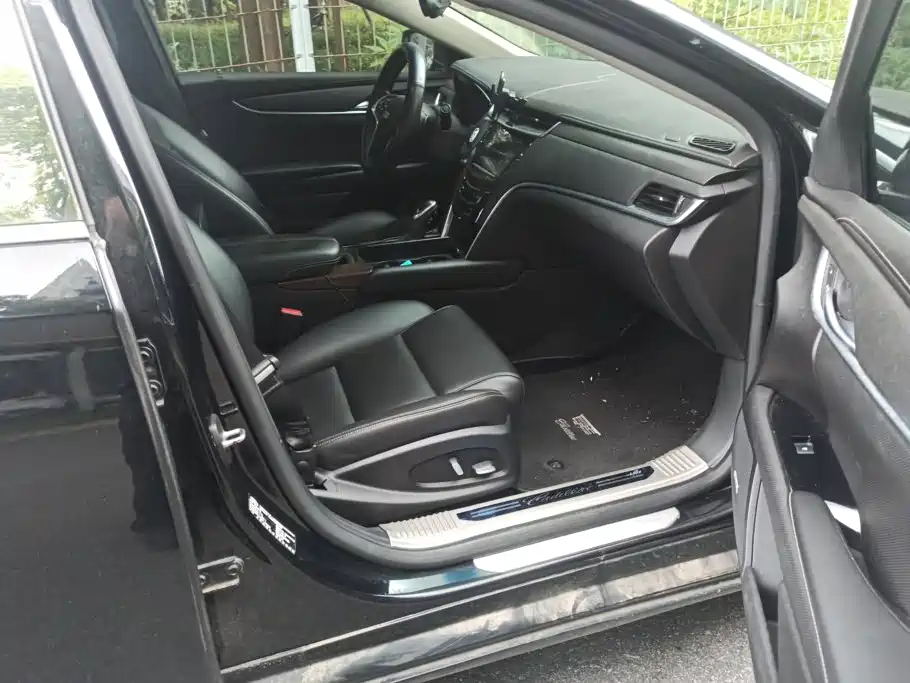 Cadillac XTS — миниатюра 8