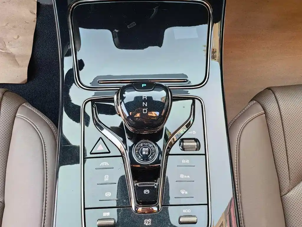 BYD Han — миниатюра 10
