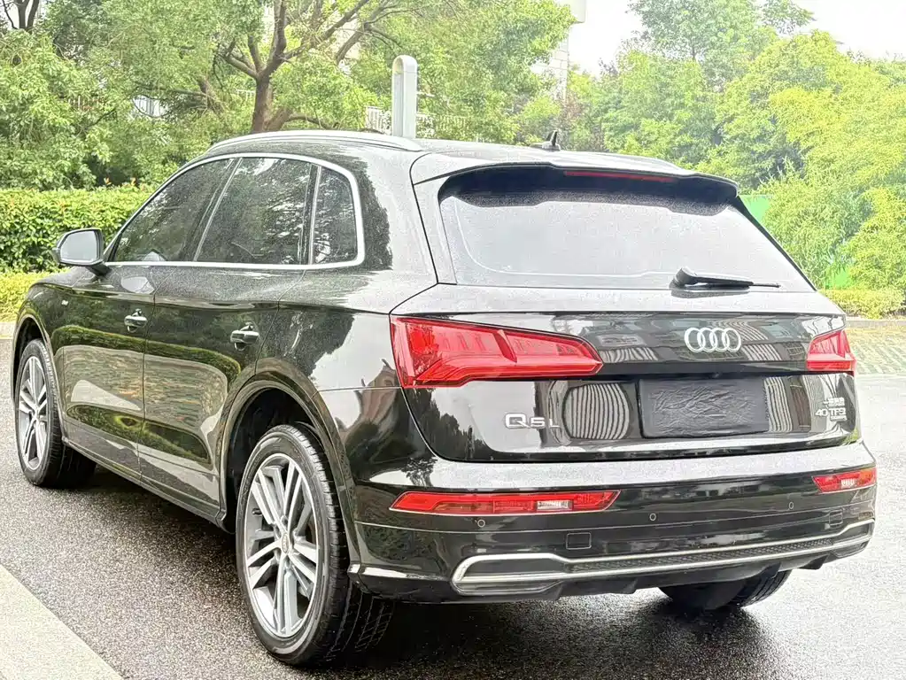 Audi Q5L — миниатюра 5