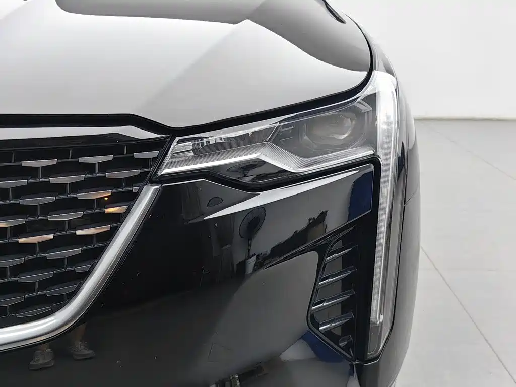 Cadillac CT4 — миниатюра 7
