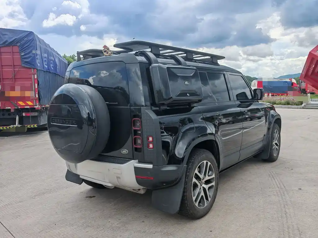 Land Rover Defender — миниатюра 8