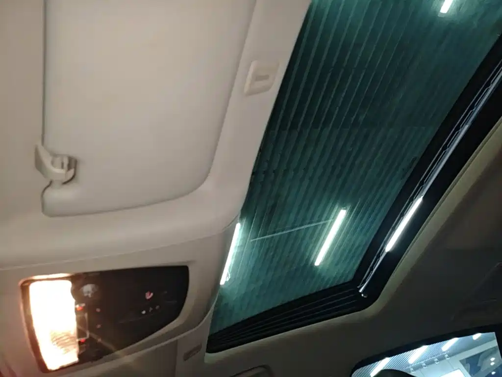 BMW 5 Series — миниатюра 18