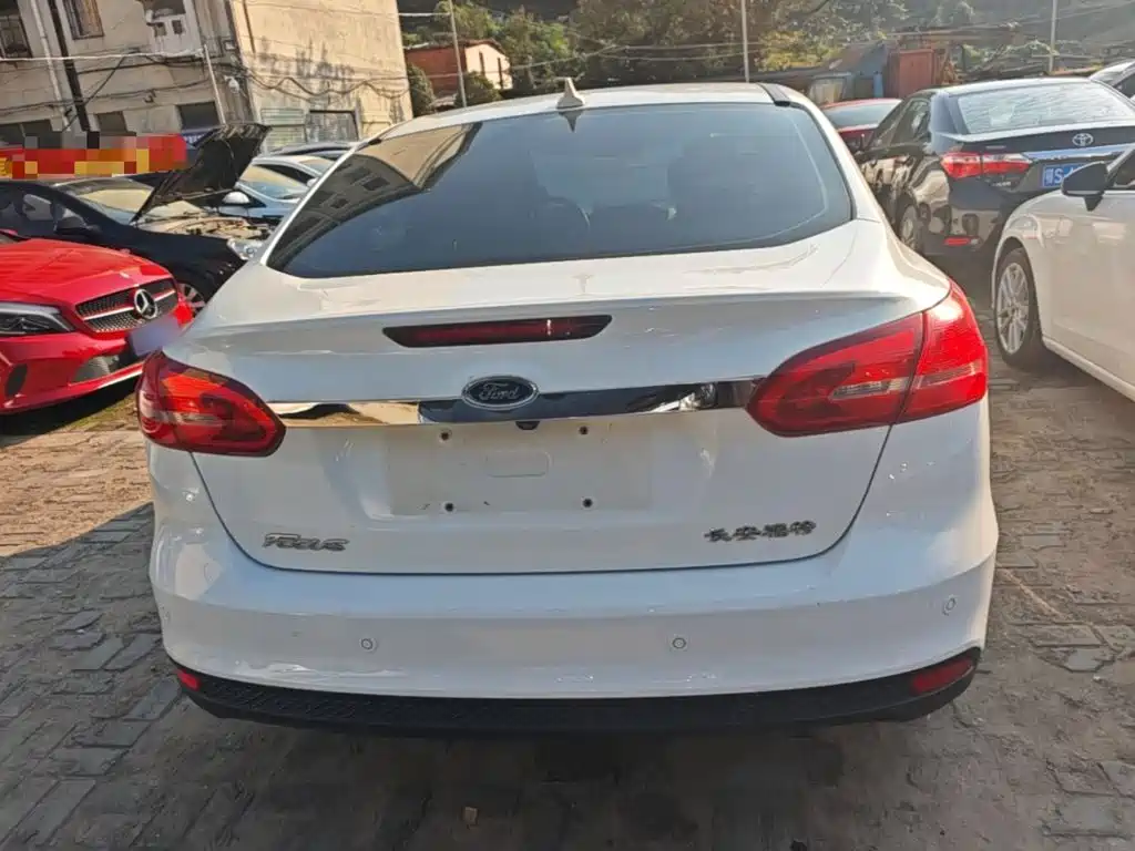 Ford Focus — миниатюра 6