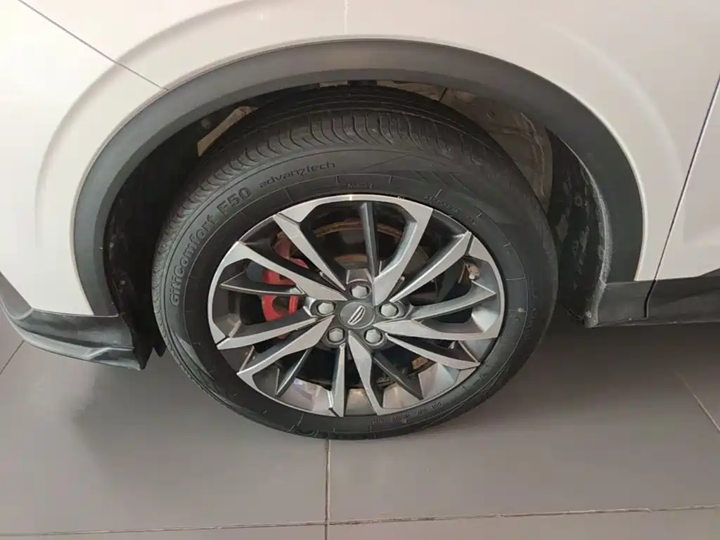 Geely Binyue — миниатюра 23