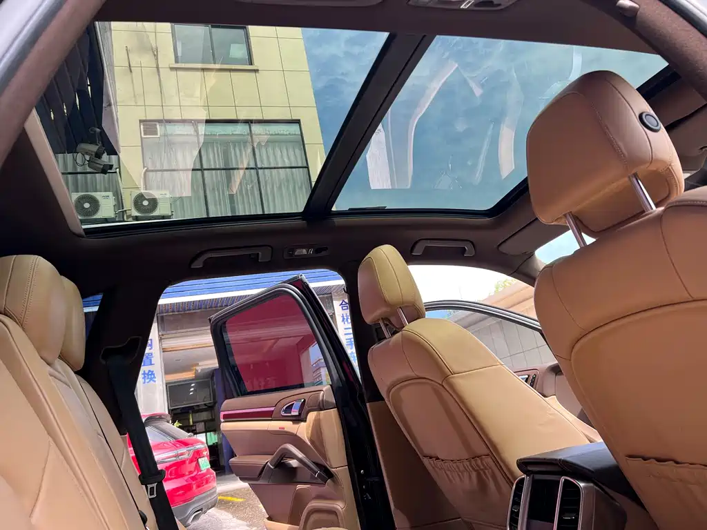 Porsche Cayenne Hybrid — миниатюра 24