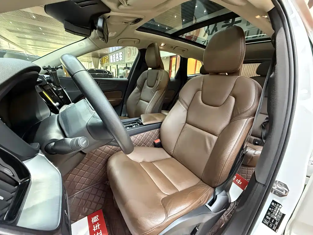 Volvo XC60 — миниатюра 20