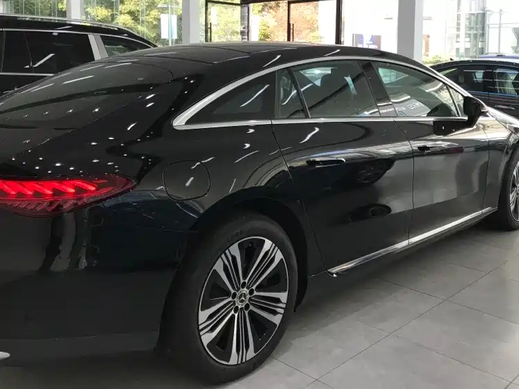 Mercedes-Benz EQS 2023 450+